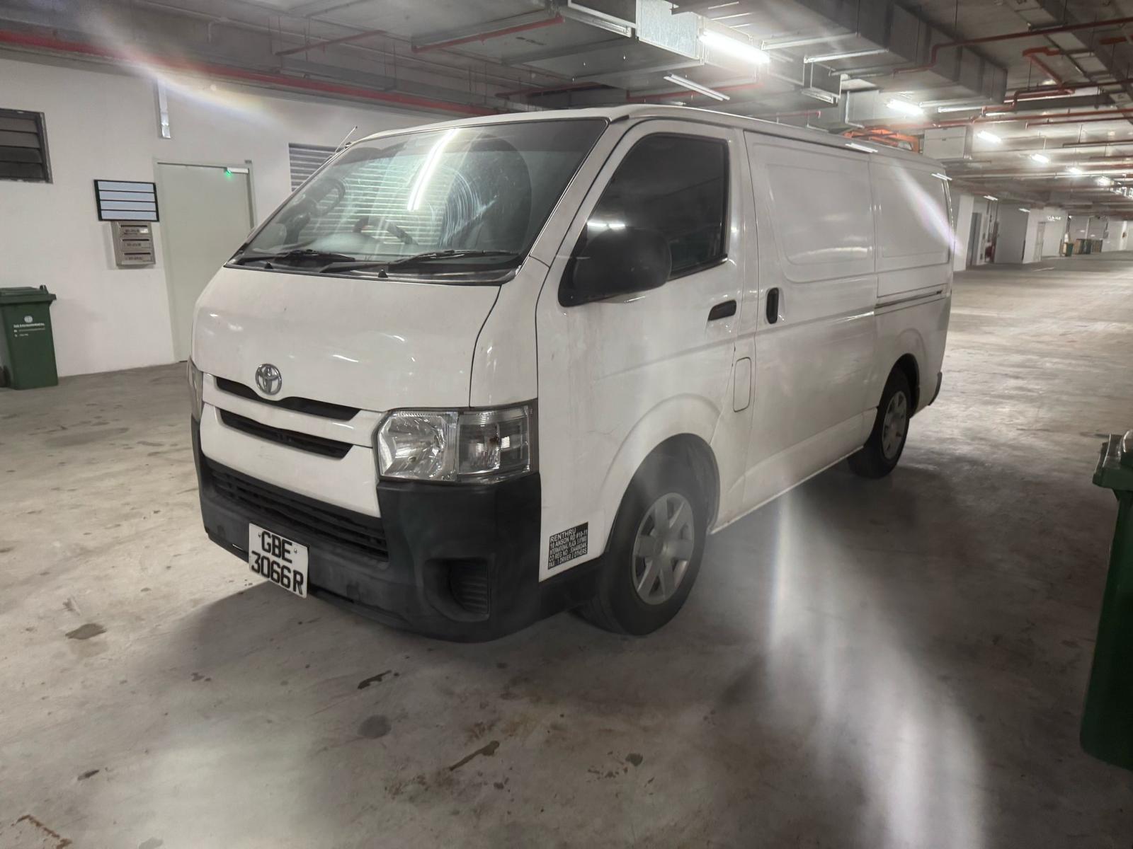 Toyota Hiace Manual 5 Door Diesel (Min 1 Year)
