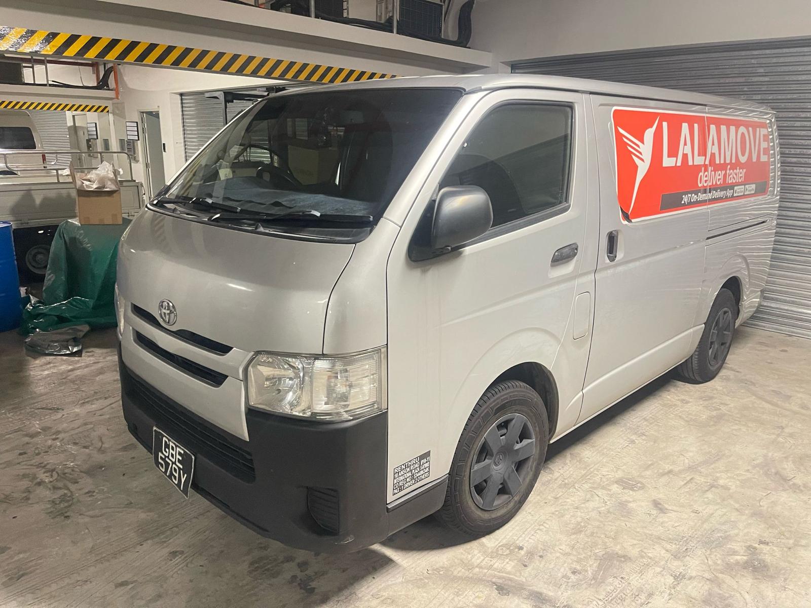 Toyota Hiace Manual 5 Door Diesel (Min 1 Year)