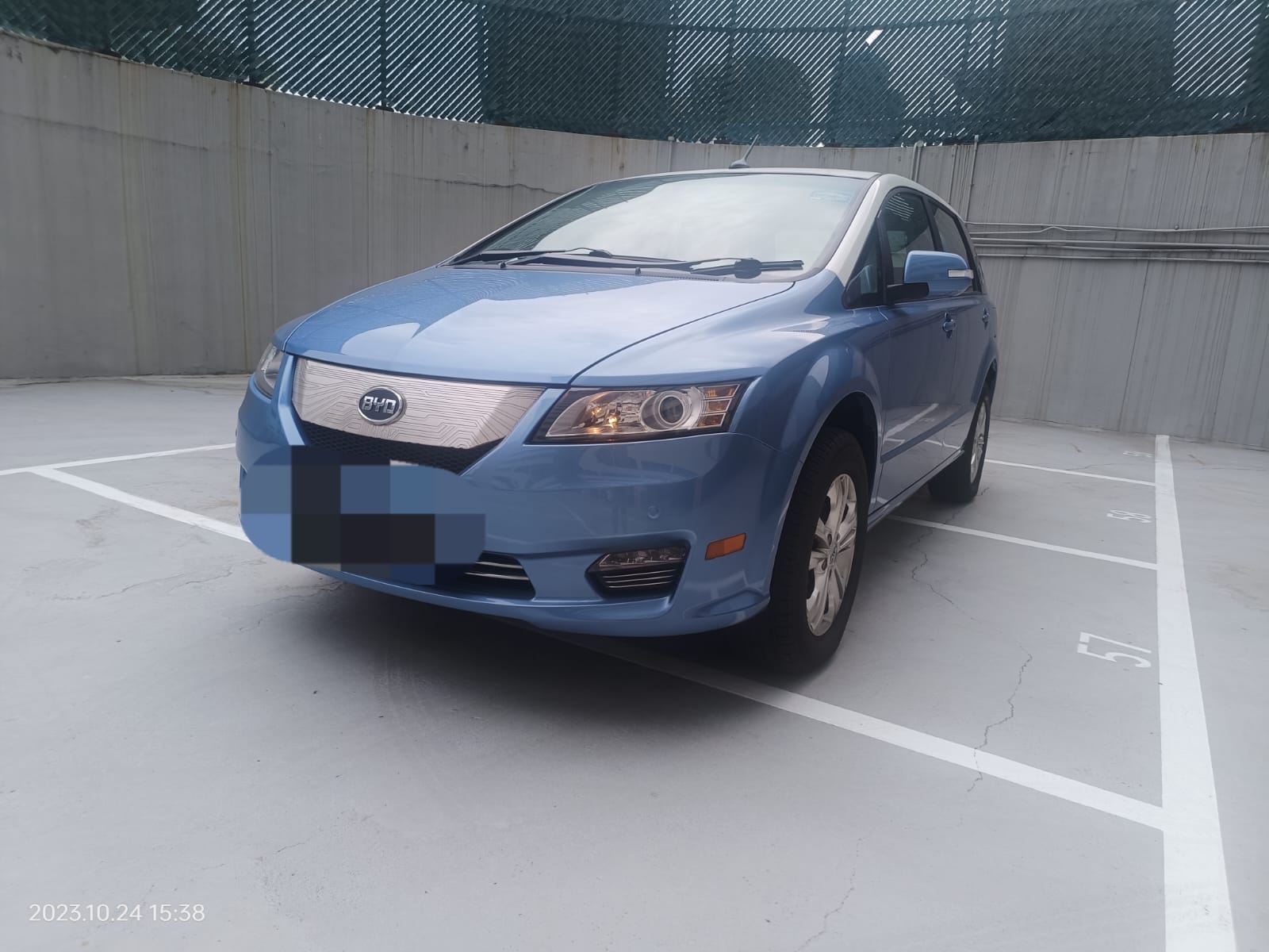 BYD E6 (PHV Only)